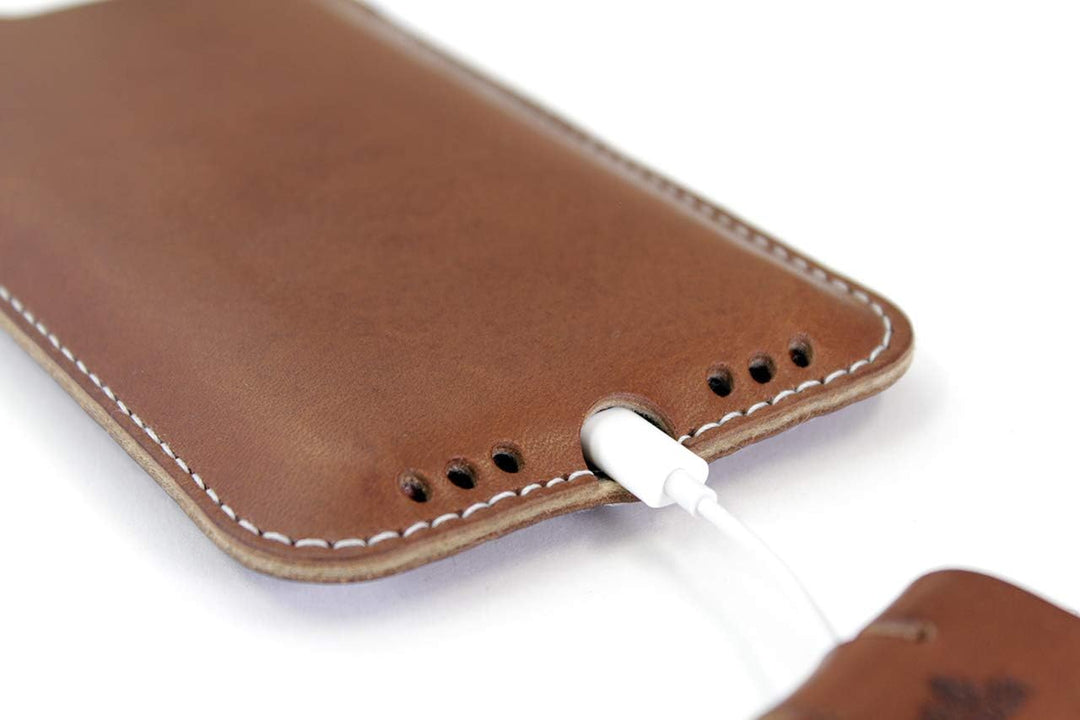 Pack & Smooch Hülle für iPhone 13 Mini / 12 Mini (5,4") - Kingston - Pflanzlich gegerbtes Leder, Mad