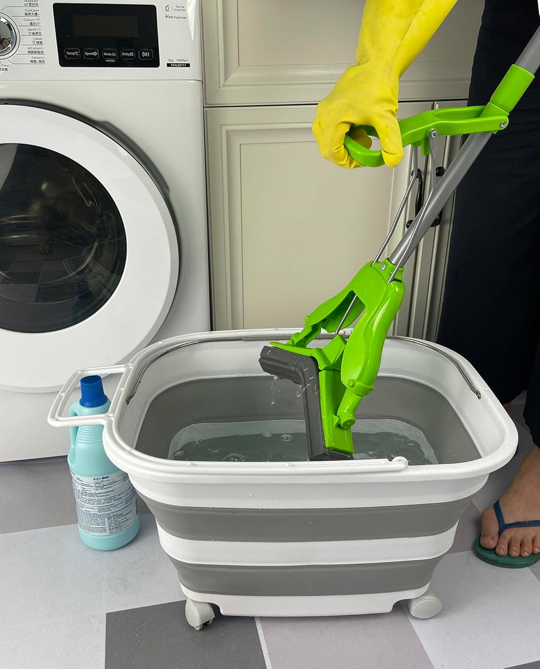 SAMMART 35L Zusammenklappbarer Wäschekorb aus Kunststoff mit Griff und Rollen–faltbarer Pop-Up-Aufbe