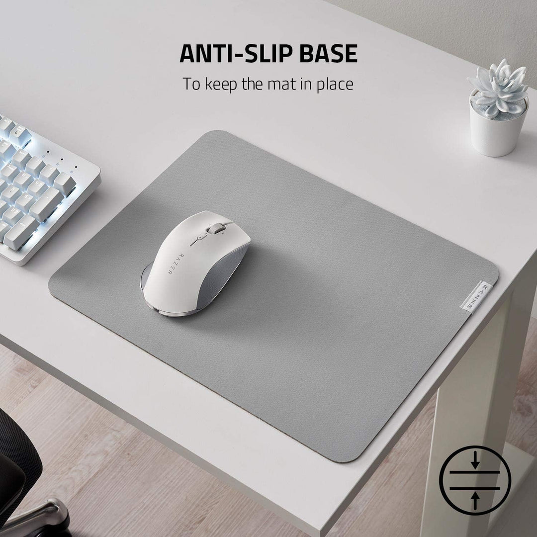 Razer Pro Glide Mauspad, weich, Dicker, hochdichter Gummischaum, strukturierte Mikrofaser-Oberfläche