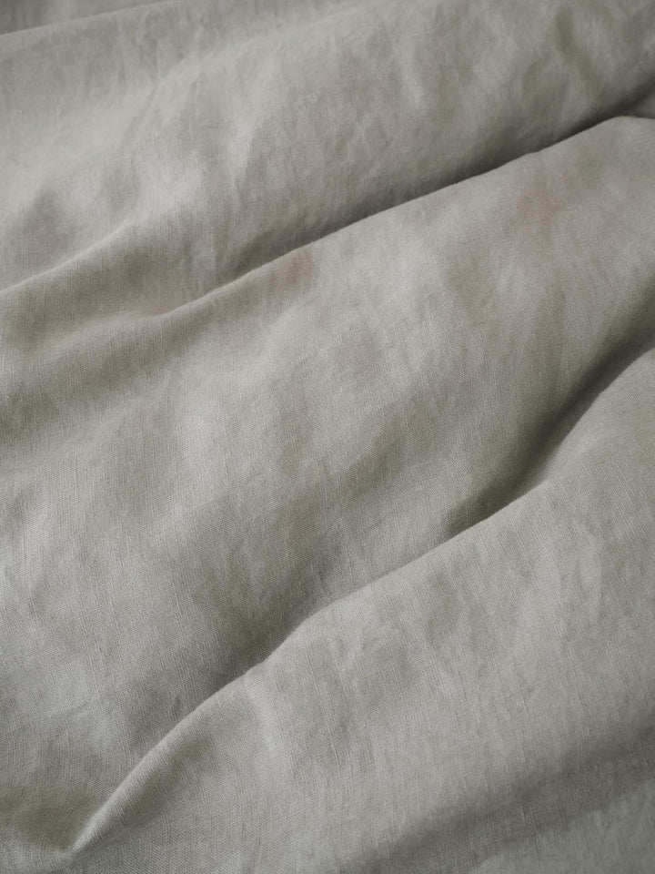 MARC O'POLO Bettwäsche Valka Grey Mist, 200x220 + 2X 80x80 cm - 100% Leinen - Uni 200x220 + 2x 80x80