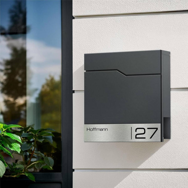 Metzler Briefkasten in Anthrazit RAL 7016 Enno - Wandbriefkasten mit V2A Edelstahl-Namensschild & Ze