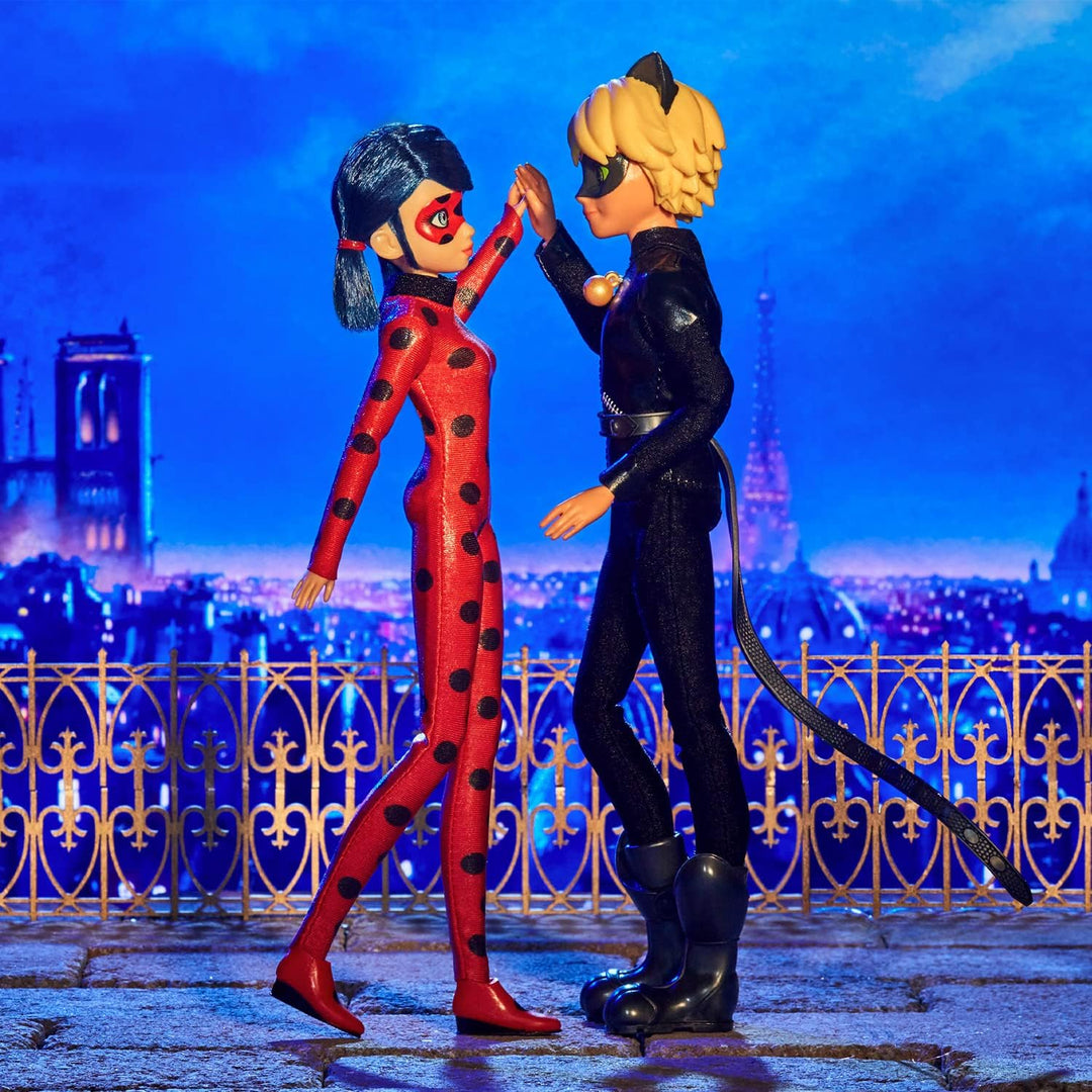 BANDAI – Miraculous Ladybug und Cat Noir 2er Packung Ankleidepuppen 26 cm P50198, Ladybug und Cat No