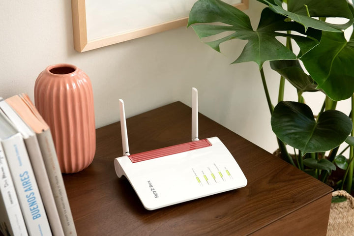 AVM FRITZ!Box 6850 5G (Mobilfunk-Internet bis zu 1.300 MBit/s, WLAN AC+N bis 866 MBit/s (5 GHz) & 40