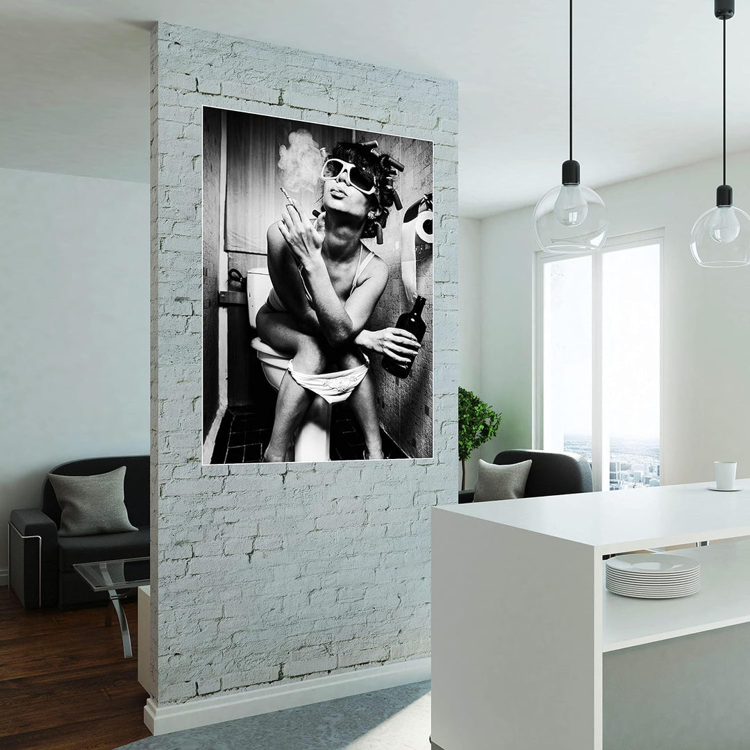 wandmotiv24 Poster als Wanddeko, Grösse Din A0, Frau im Bad, Sonnenbrille, Fotografie, Schwarz Weiss