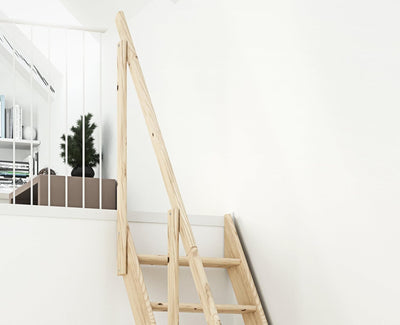 Raumspartreppe aus unbehandelter Fichte. Für Geschosshöhen bis 283,5 cm. Ausführung: Gerade inkl. Ge