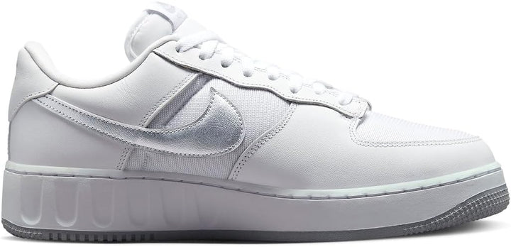 Nike Herren Air Force 1 '07 Fresh Sneaker 42.5 EU Weiss Silber Reines Platin, 42.5 EU Weiss Silber R