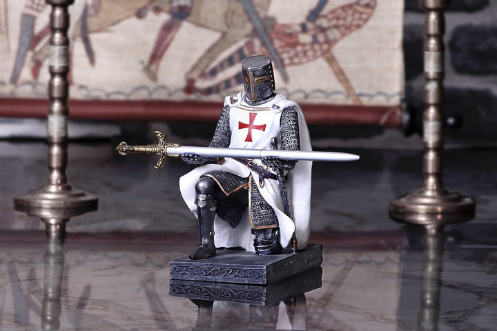 Nemesis Now Knight's Eath Stifthalter, Whilte, 16,8 cm, weiss, 16.8cm