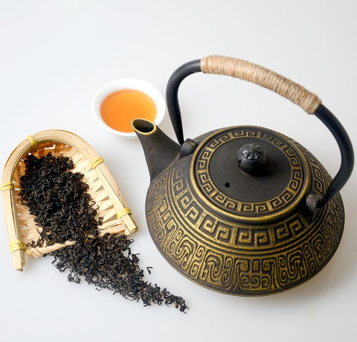HwaGui-Teekanne Gusseisen Gold Japan Teekannen mit Sieb Infuser für Stövchen, 800ml [MEHRWEG] Altes