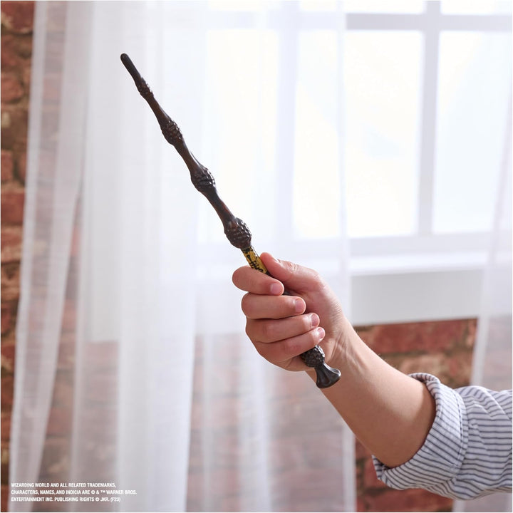 Wizarding World Harry Potter - Authentischer Albus Dumbledore Zauberstab aus Kunststoff mit Hogwarts