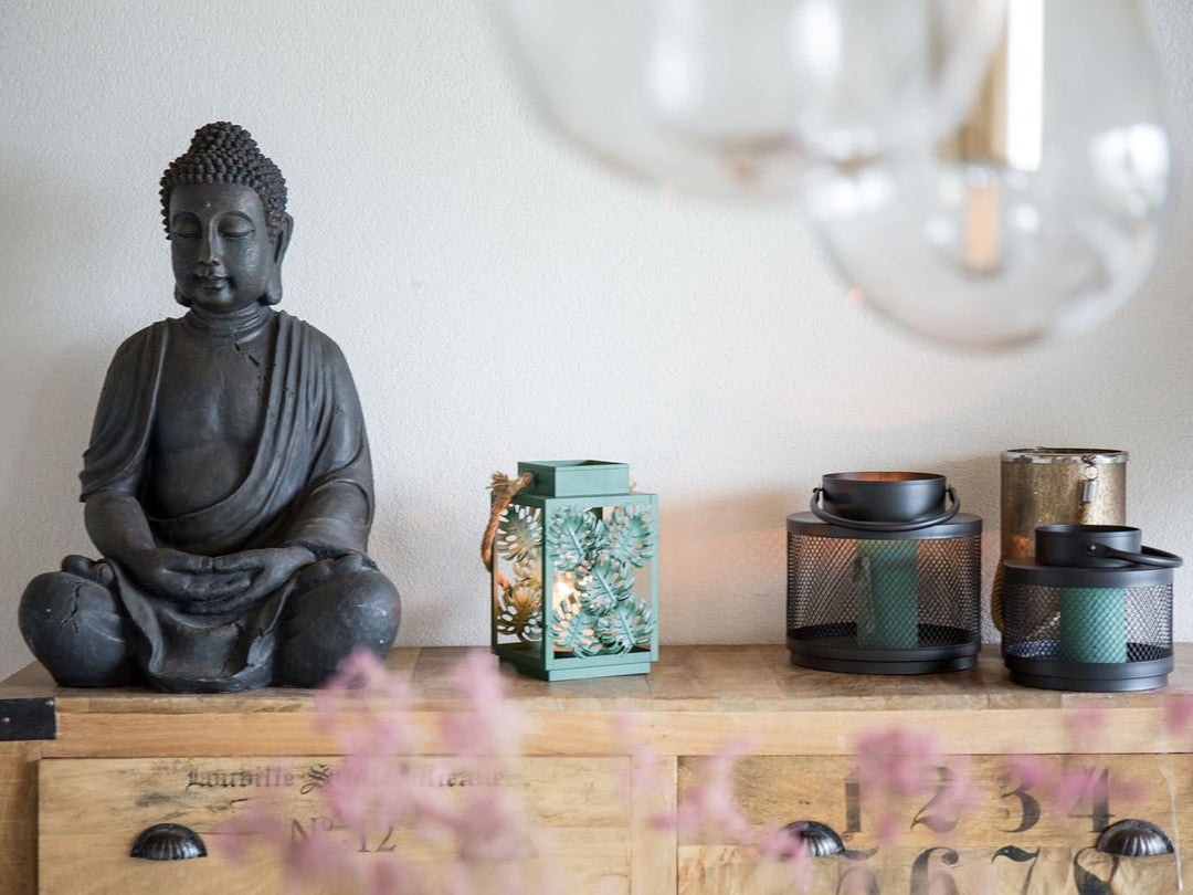 Laterne aus Metall in Grün mit floralem Motiv Boho Stil Unimak