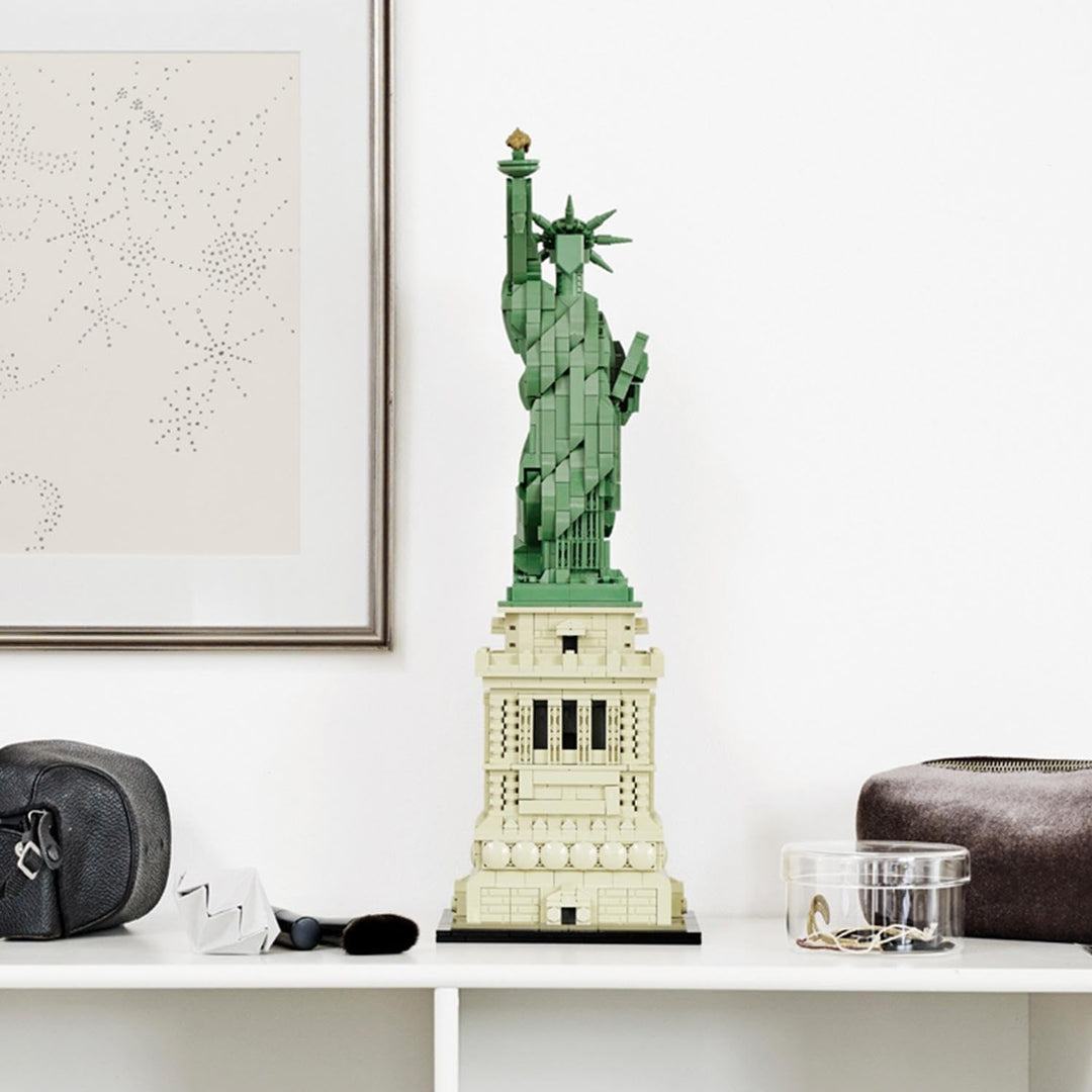 LEGO 21042 Architecture Freiheitsstatue, Modell zum Bauen, New York Souvenir, Weihnachtsgeschenkidee