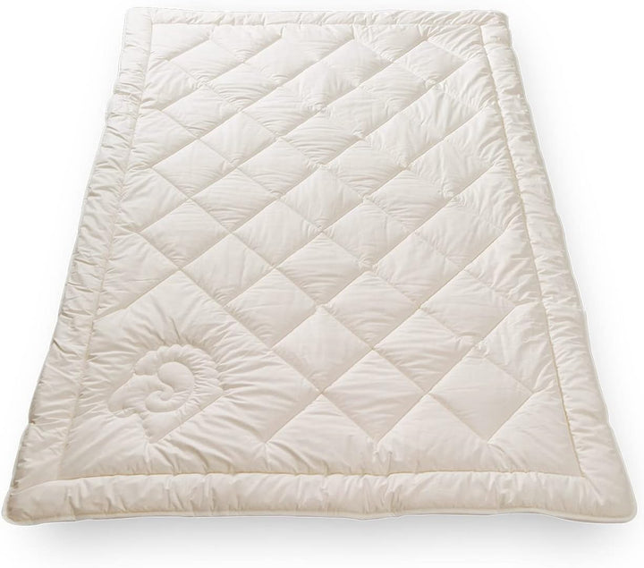 Bettdecke Medium mit Schafwoll-Füllung 155x220 cm, Ganzjahresdecke mit Bio Baumwollbezug, Verschiede