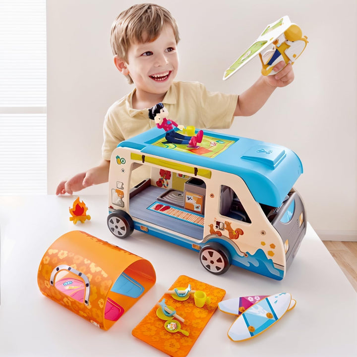 Hape Abenteuer-Van | Wohnmobil mit Puppen und Zubehör, der Camper ist aufklappbar, ab 3 Jahren