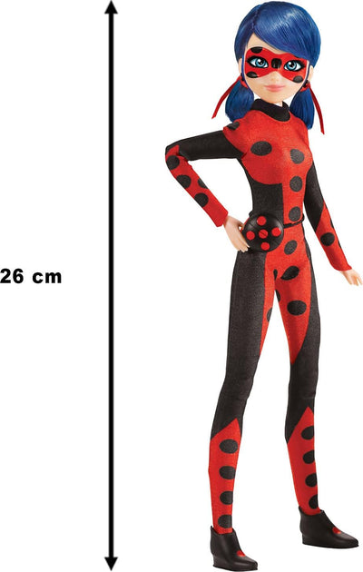 BANDAI - Miraculous Ladybug - Puppe - Ladybug Time to de-evilize- 26 cm grosse Ankleidepuppe - P5000