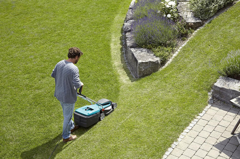 Gardena PowerMax Elektro-Rasenmäher 1400/34: Rasenmäher bis 400 m², 34 cm Schnittbreite, 40 l Fassun