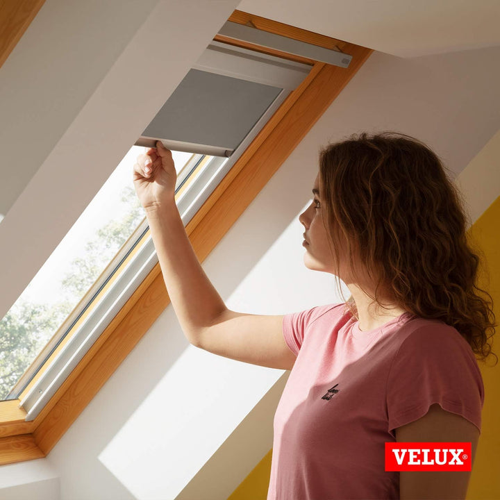 VELUX Original Dachfenster Verdunkelungsrollo Classic, Grau, für S06 B96 x H93 cm Grau, B96 x H93 cm