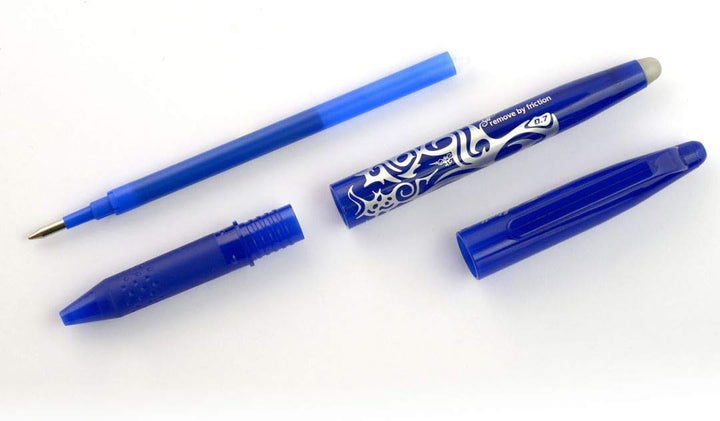 PILOT FriXion Ball 0.7 Set – 2 Stifte/6 Minen/1 Radierer – Farbe Blau – Radierbare Tintenroller 0,4m