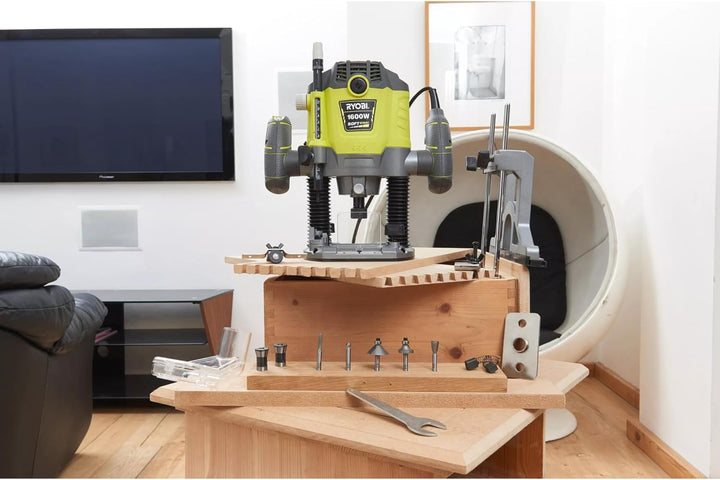 RYOBI RRT1600 – K – Oberfräse, 1600 W + 5 Fräsen