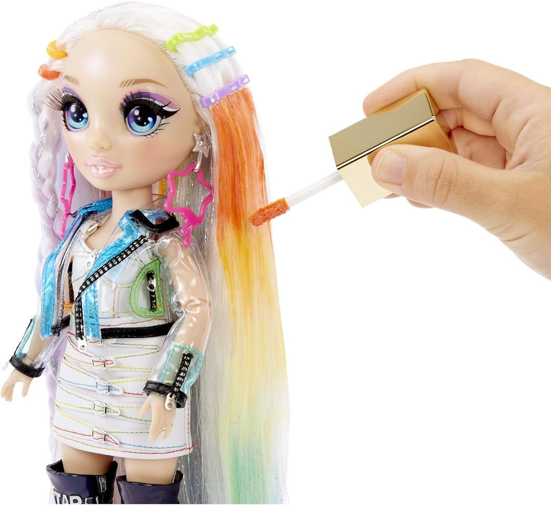 Rainbow High Haarstudio - Spielset mit exklusiver Amaya Raine Puppe mit langem Haar zum Stylen - ink