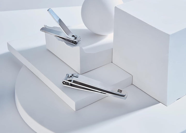 ZWILLING Nagelknipser für Fingernägel, Hochwertiger Nagelschneider aus Mattiertem Edelstahl für Füss