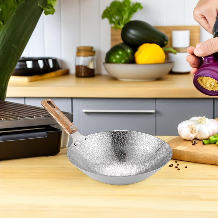Veemoon Edelstahl Wokpfanne 24cm mit Holzgriff Unbeschichtet Induktionsgeeignet für Gasherd und Küch