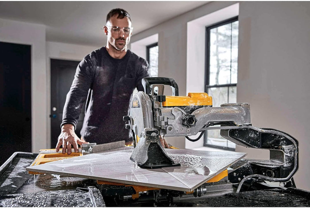 DEWALT de Agua 1.600W Ø250mm 4.200 rpm 80mm Cap. corte para ladrillo, Multicolor