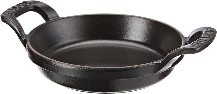 Staub 1301123 Mini-Auflaufform, rund 12 cm, 0,25 L mit mattschwarzer Emaillierung im Inneren der Auf