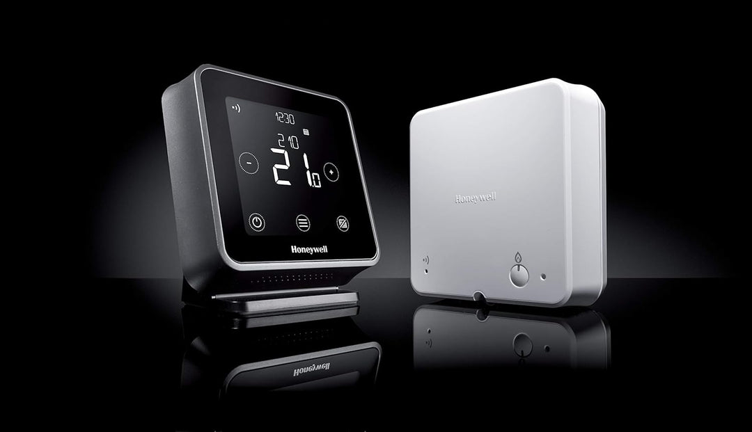 Honeywell Home T6R Wi-Fi Raumthermostat mit Tischhalter, Netzteil und Funk-Empfängerbox, schwarz, Y6