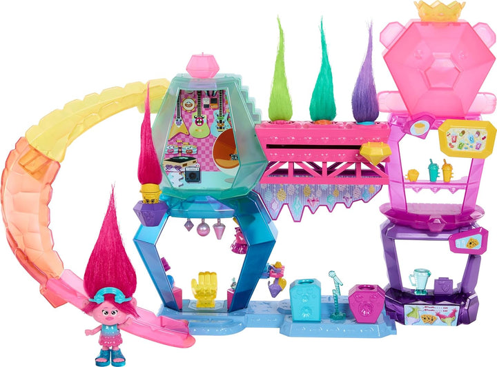 DREAMWORKS TROLLS Gemeinsam Stark - Furchtberg Spielset mit Königin Poppy und Rutsche, Snackbar, Ank