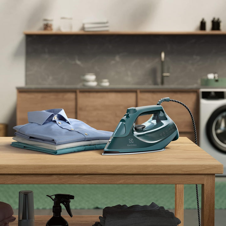 Electrolux Refine 600 Bügeleisen E6SI1-6PG, Dampfbügeleisen, 3-Modus-automatische Abschaltung, Kratz
