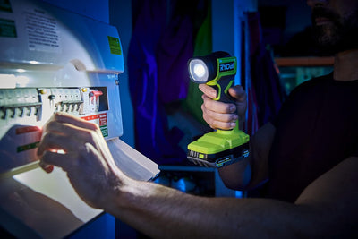 RYOBI 18 V ONE+ Akku-LED-Handleuchte RLF18-0 (Max. Lumen 280, Leuchtkopf um 180° schwenkbar, ohne Ak