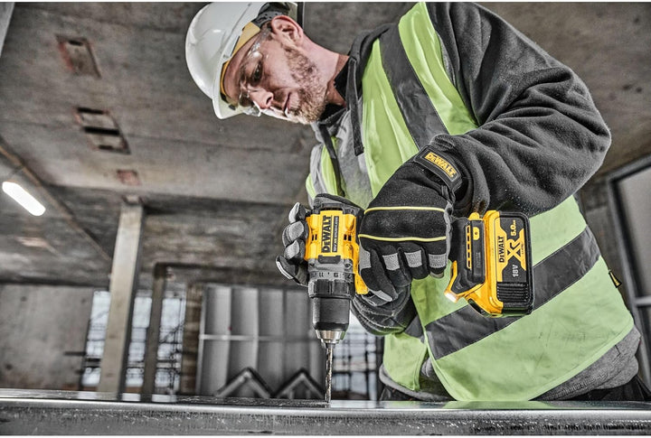 Dewalt 18 Volt 2-Gang Akku Bohrschrauber DCD800P2T (kraftvolles 2-Gang Vollmetall-Getriebe, bürstenl