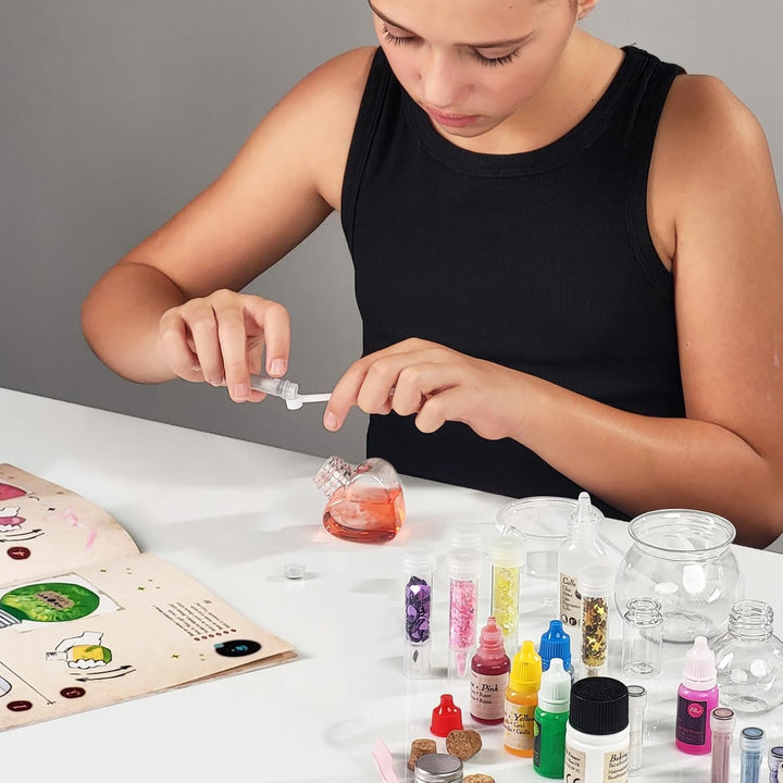 BUKI 2176 - Zaubertrank Set für Kinder ab 8 Jahren – Bastelset mit 5 magischen Experimenten – Ab 8 J