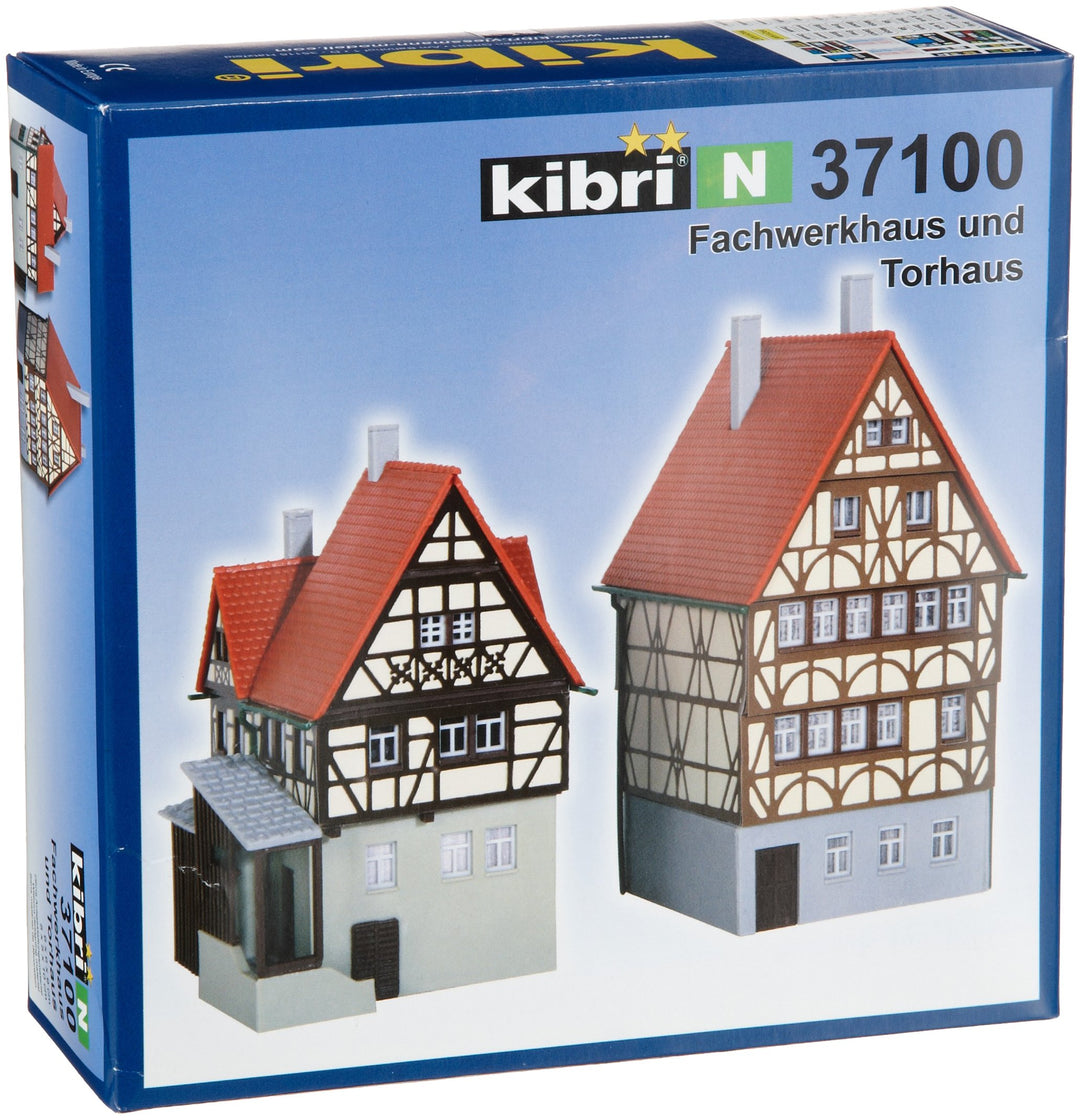 Kibri 37100 - Fachwerkhaus am Markt und Torhaus