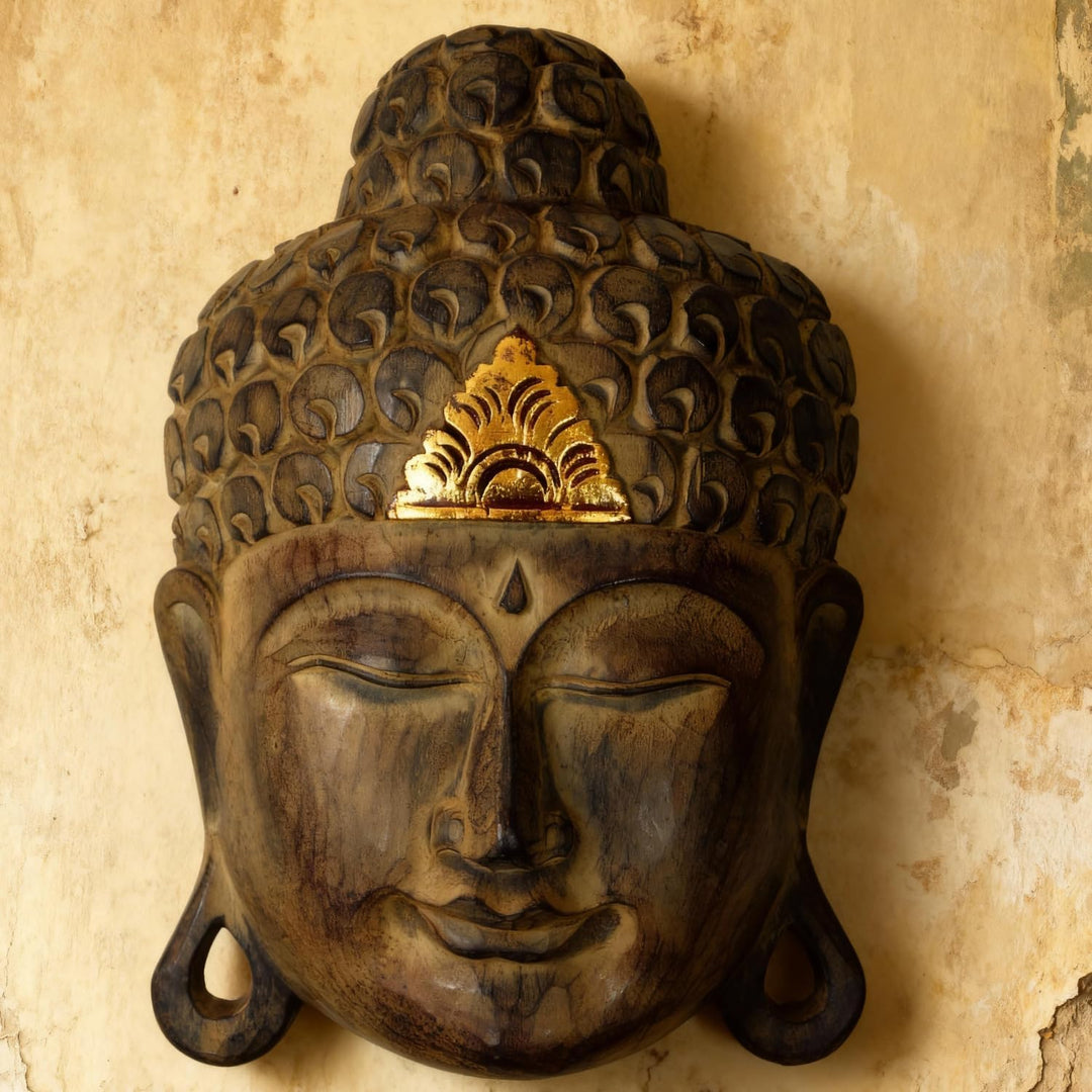 GURU SHOP Geschnitzte Buddha Maske mit Goldverzierung, Wandschmuck, Ethno Wanddekoration aus Balsaho