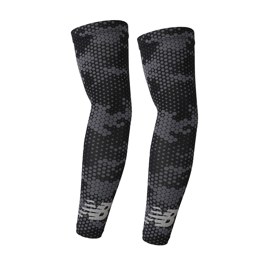 New Balance Unisex Outdoor Sport Kompression Armstulpen Armwärmer 1 Paar, Black Desert Camo S-M