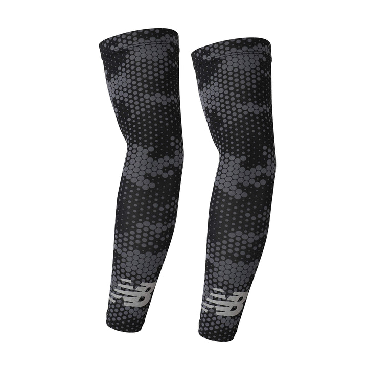 New Balance Unisex Outdoor Sport Kompression Armstulpen Armwärmer 1 Paar, Black Desert Camo S-M