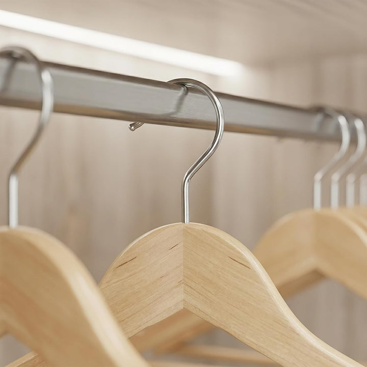 Relaxdays Kleiderbügel Set, 24 Hosenbügel aus Holz, Garderobenbügel, Haken 360° drehbar, HxB: 22,5x4