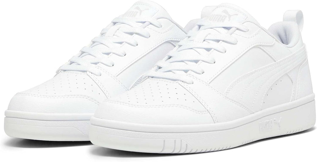 PUMA Herren Rebound V6 Low Leichtathletik-Schuh 43 EU Puma White Cool Light Gray, 43 EU Puma White C