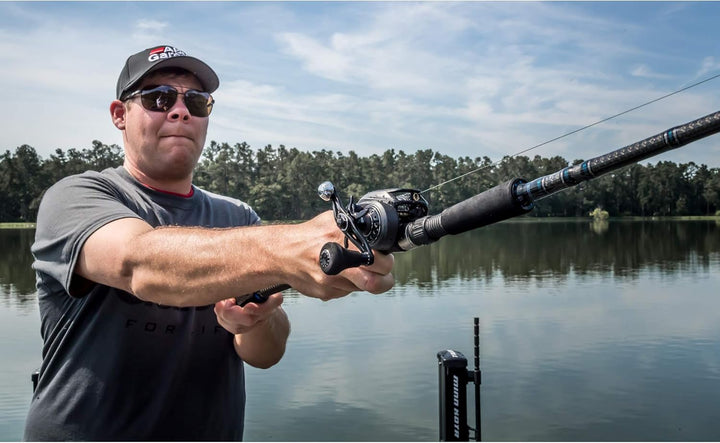 Abu Garcia Revo Beast Low Profile Baitcastrolle – Süsswasser-Raubfischrolle für grosse Hechte, Zande
