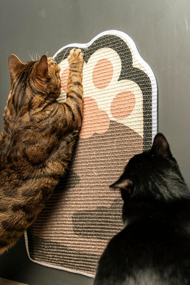Lukamoo® Kratzmatte für Katzen, 61 x 40,6 cm, Wandmontage, Kratzbaum für Indoor-Katzen (rosa Pfoten)