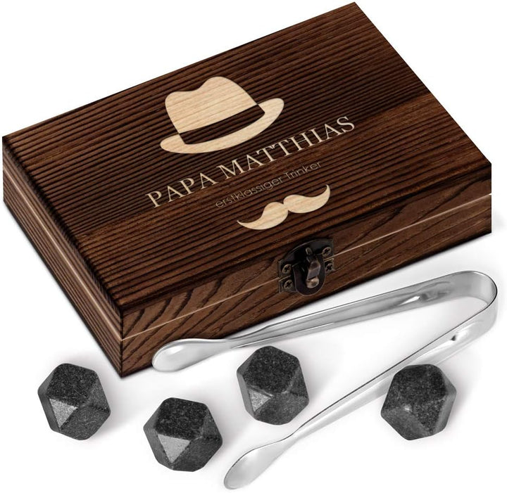 Maverton Whisky Steine Set - in Holzbox mit Gravur - 6 Eiswürfel + Zange + Velourbeutel - wiederverw