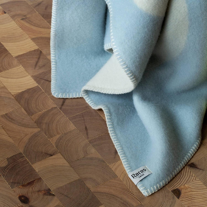 RØROS TWEED - Moon - Wolldecke aus norwegischer Lammwolle - Design von Clara von Zweigbergk - Decken