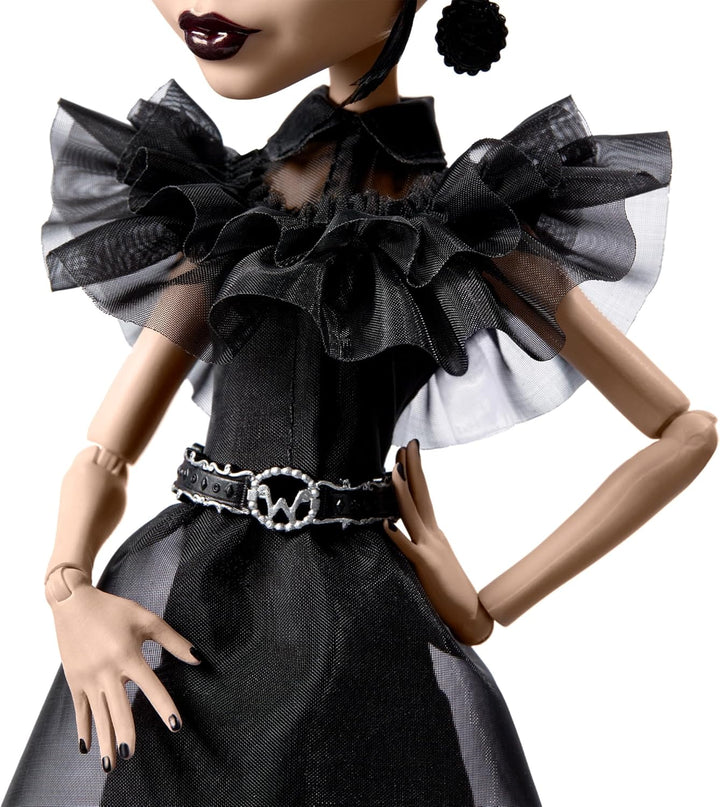 Monster High Wednesday Puppe, Rave’N Wednesday Sammelfigur in schwarzem Gothic-Kleid, inspiriert von
