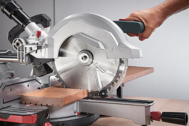 wolfcraft 6546000 Kapp- und Gehrungssägeblatt ø 216 mm - feine, saubere Schnitte