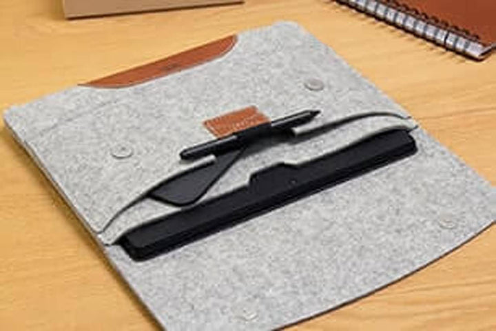 Pack & Smooch Für Surface Pro 9/8 / 7/6 Hülle 100% Wollfilz Und Pflanzlich Gegerbtes Leder Handmade