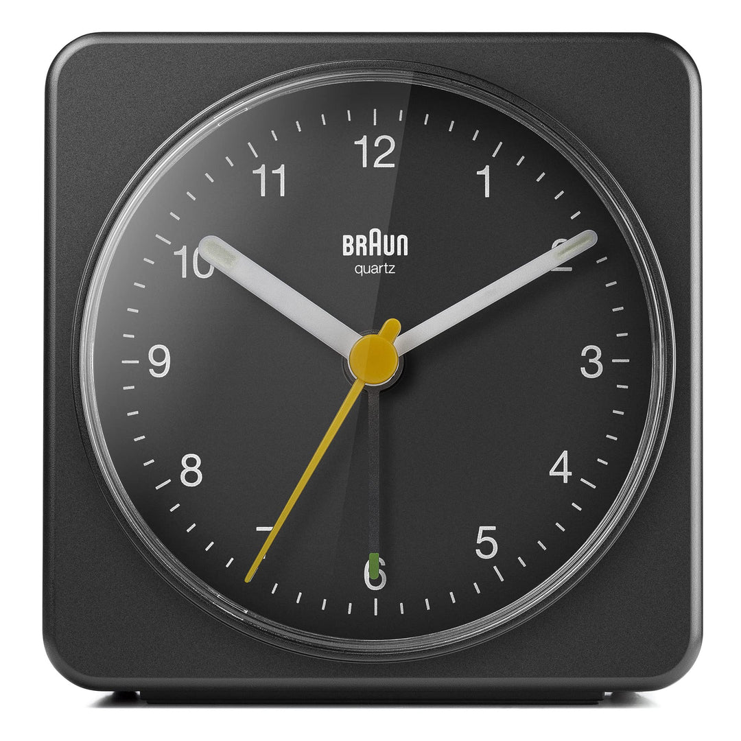 Braun Klassischer analoger Wecker Schlummerfunktion und Licht, ruhiges Quarzuhrwerk, Crescendo-Alarm