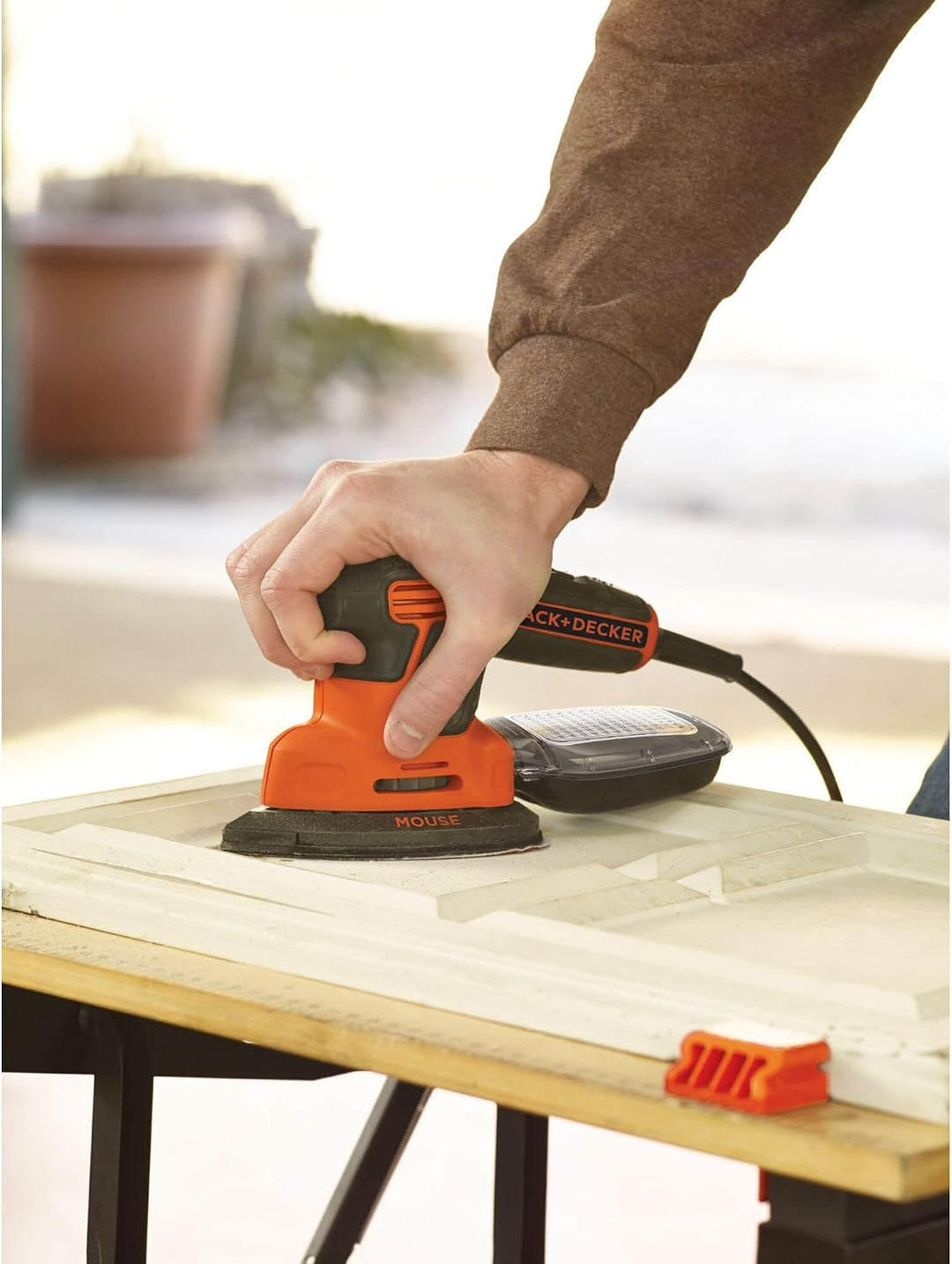 Black+Decker Dreieckschleifer Mouse KA2500K – Kraftvolle Schleifmaschine mit Staubfangbehälter inkl.