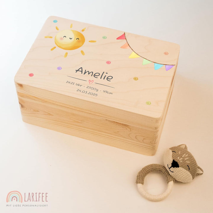 LARIFEE Erinnerungskiste personalisiert Sonne mit Name – Baby Erinnerungsbox Holz klein 30x20x14 cm
