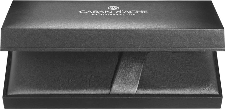 Caran d'Ache Füllhalter Varius Ivanhoe Black, Feder:mittel (M), CD4490.082